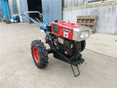 TRATTORE A TERRA DA 15 CV CON MOTORE DA 1100